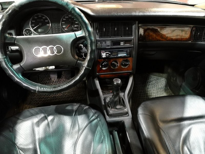 Audi 80 салон
