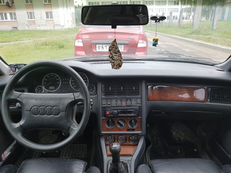 Audi 80 b4 Interior