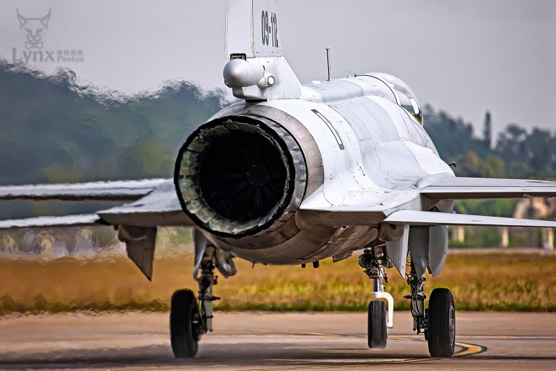 J-10 истребитель