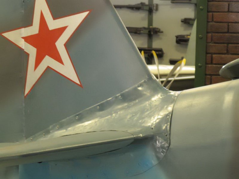 Як 3 заднее колесо