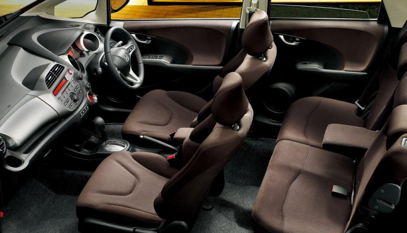 Honda Fit RS 2010 салон