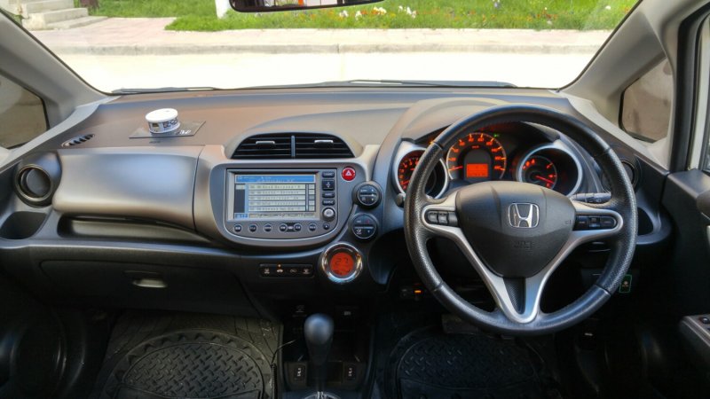 Задние сиденья Honda Fit 1