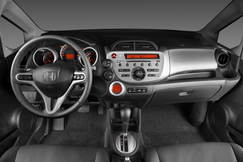 Honda Fit 2016 салон