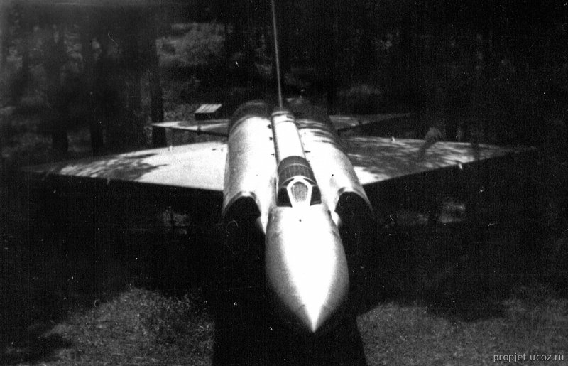 Ла-250 кабина