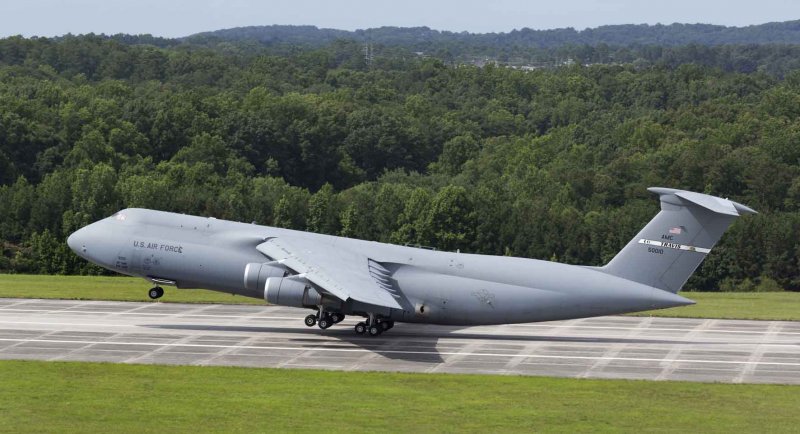 C5 Galaxy самолет