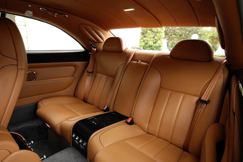 Bentley Brooklands салон