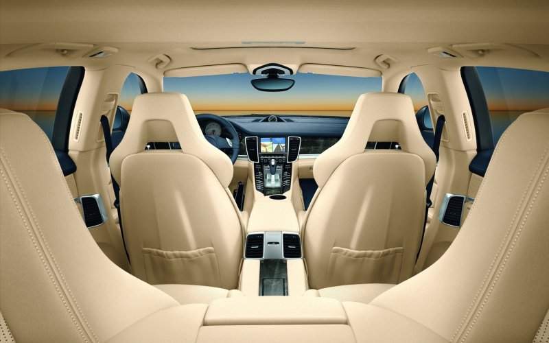 Porsche Panamera салон сзади