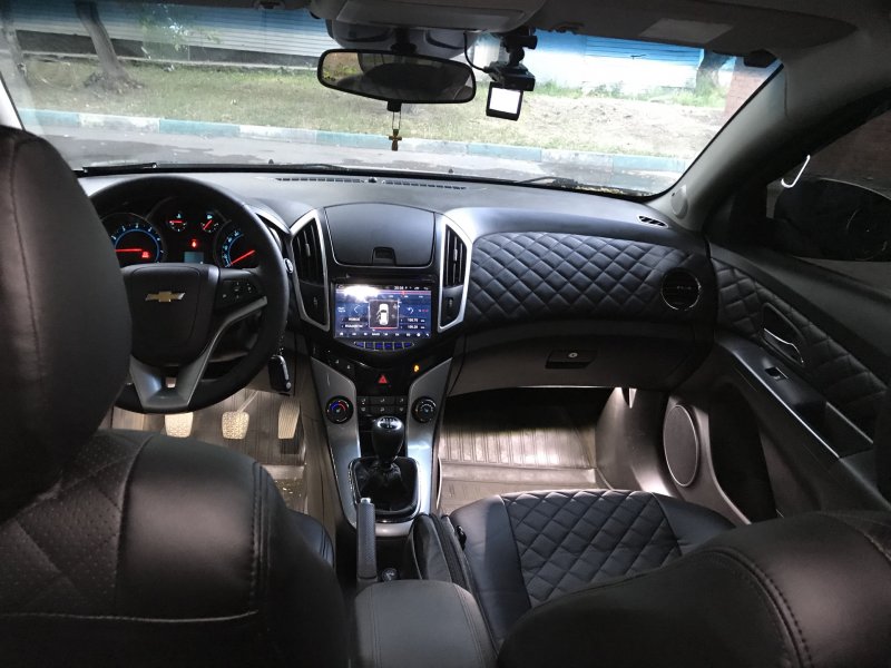 Chevrolet Cruze черный салон