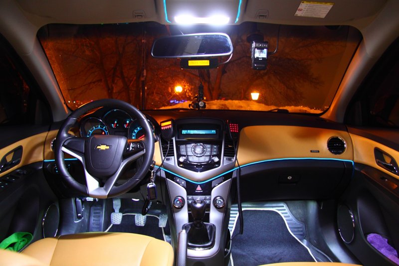 Chevrolet Cruze 2015 салон ночью