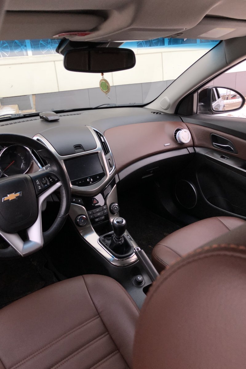 Chevrolet Cruze LTZ салон