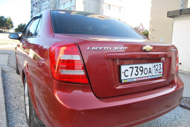 Chevrolet Лачетти сзади