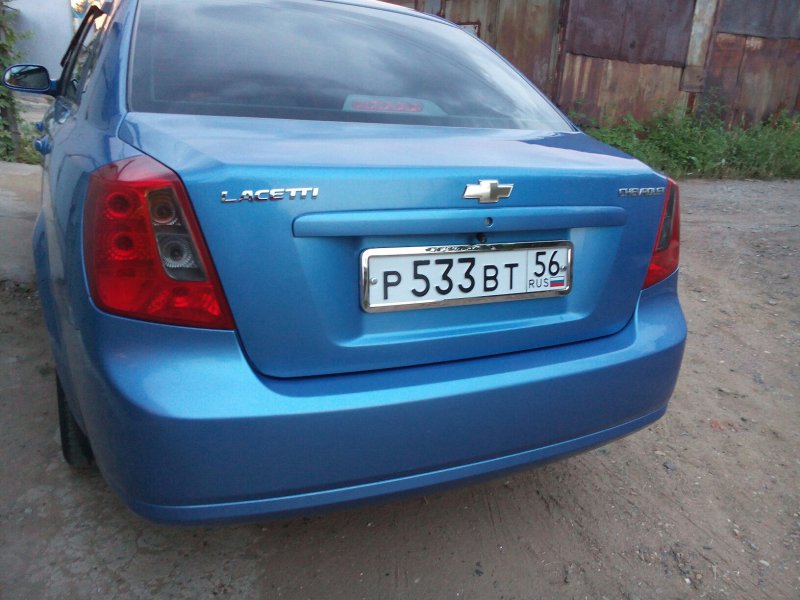 Chevrolet Lacetti 2008 седан с задиъ