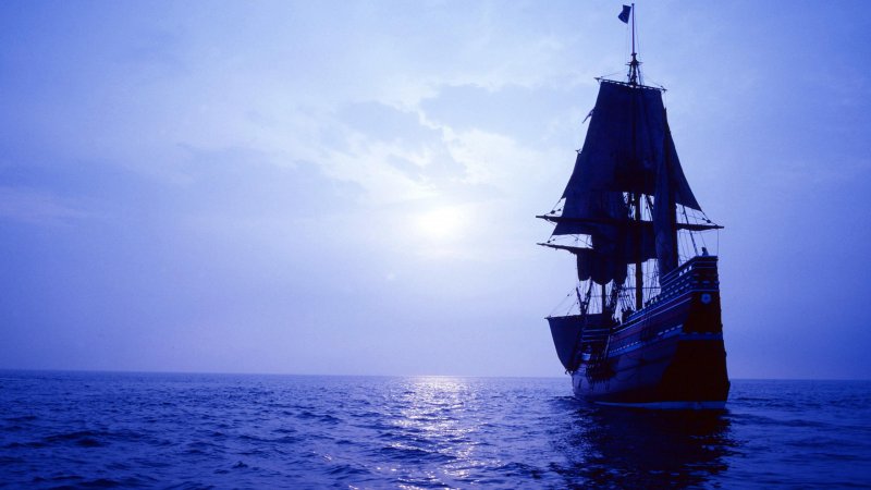 Корабль уходит в море