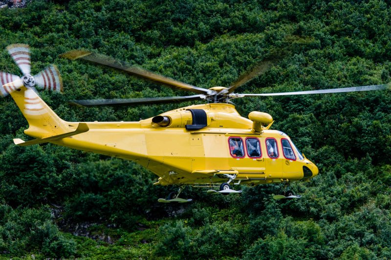 Вертолет Leonardo aw109