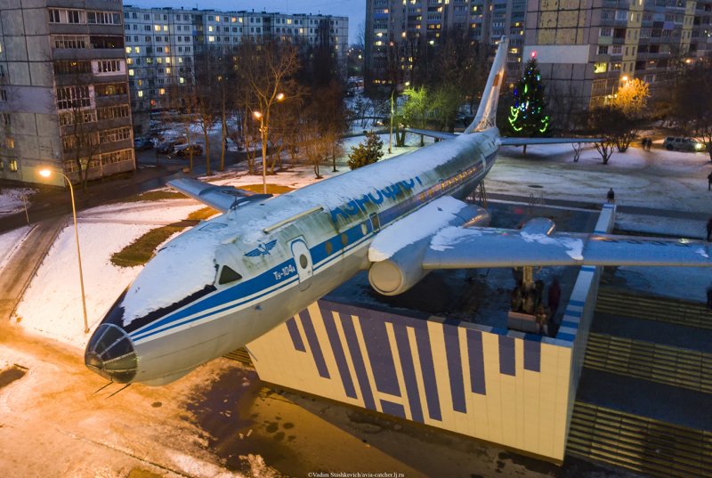 Ту-104 пассажирский самолёт в Монино