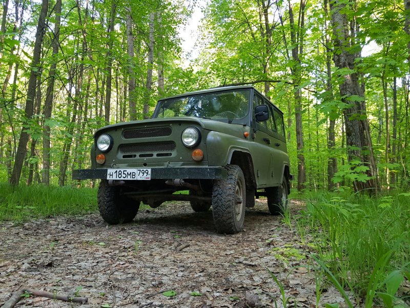 УАЗ-31512 легковой автомобиль