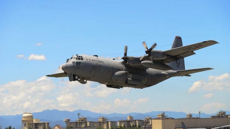 C130 landing
