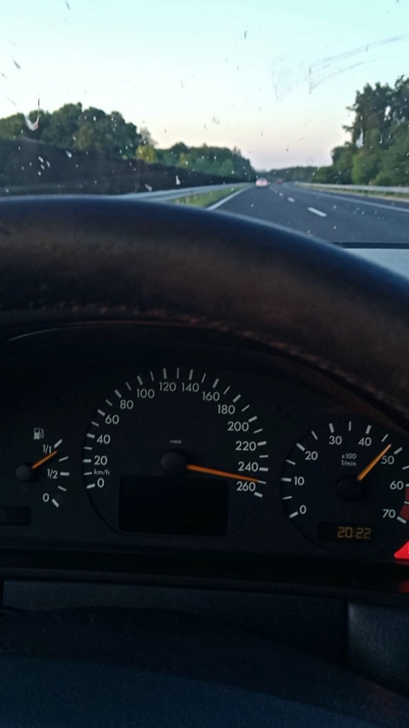 Мерседес 210 спидометр 200