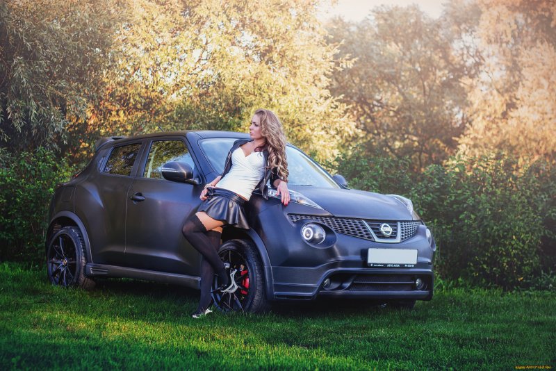 Nissan Juke с девочкой