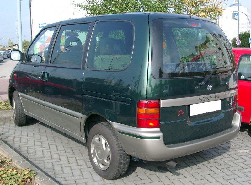 Ниссан Серена с23 2000