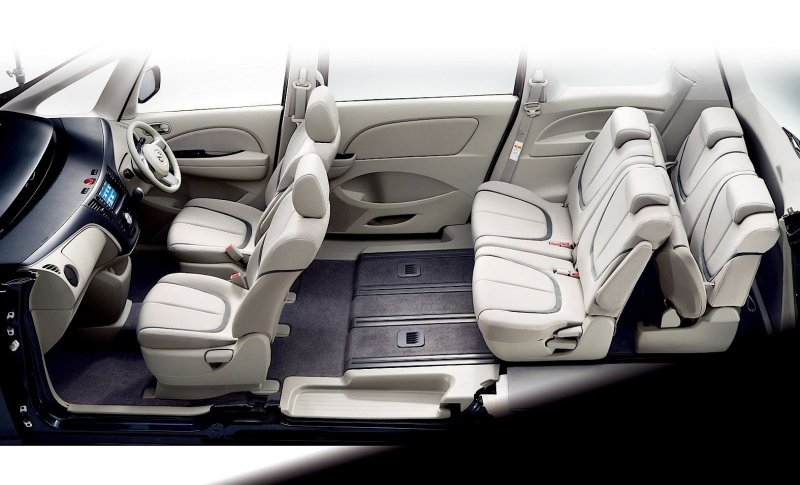 Mazda Biante, 2009 салон