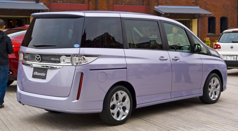 Mazda Biante с 2008 г.