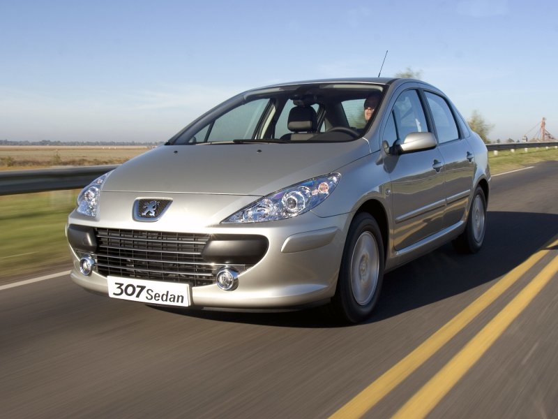 Peugeot седан v8