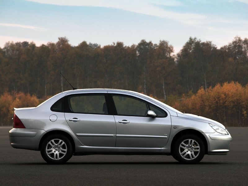 Peugeot 307 седан 2003