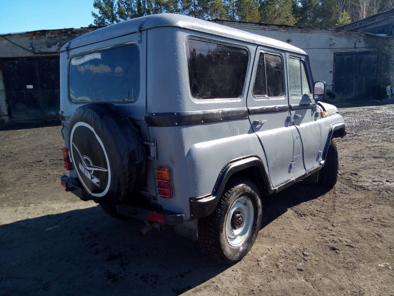 УАЗ 31519 голубого цвета