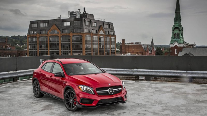 Мерседес кроссовер GLA 200