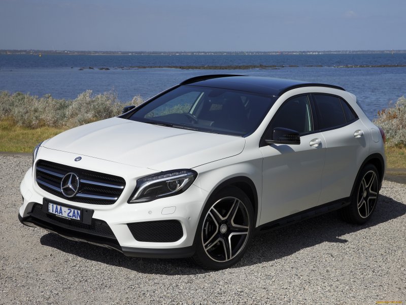 Мерседес Benz GLA 200