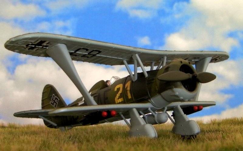 Самолет Henschel hs123