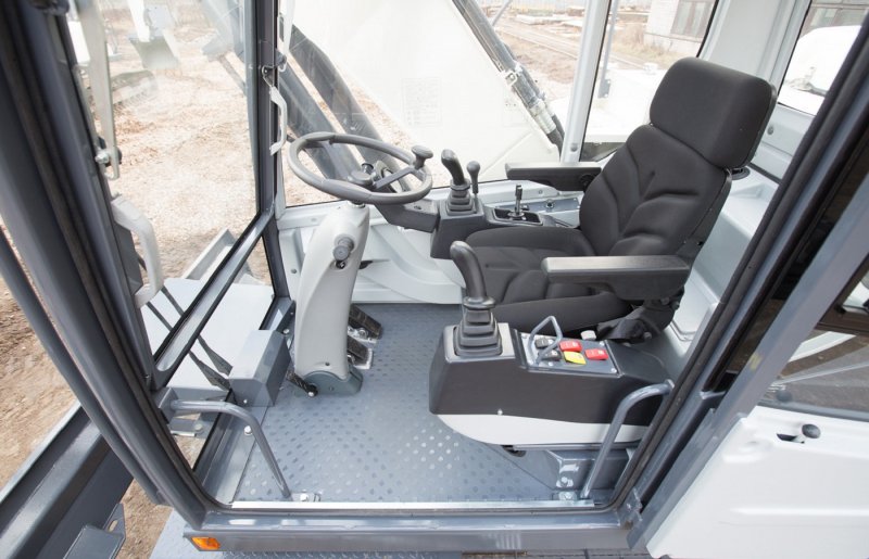 RM Terex 180