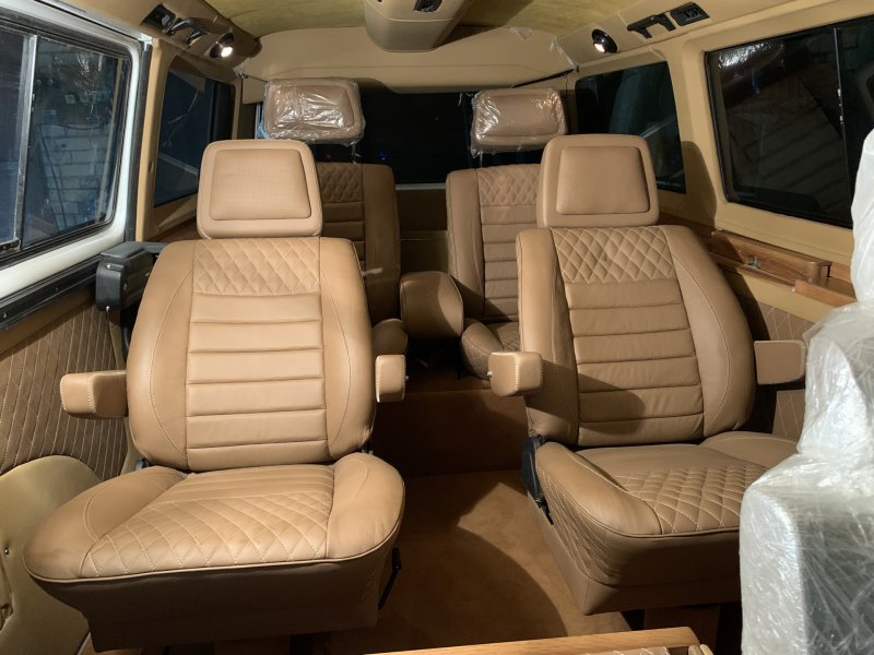 Volkswagen Caravelle Seats