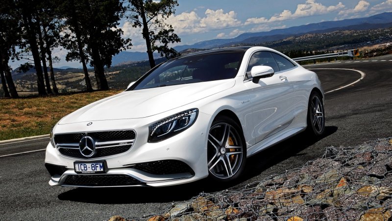 Mercedes Benz s63 AMG