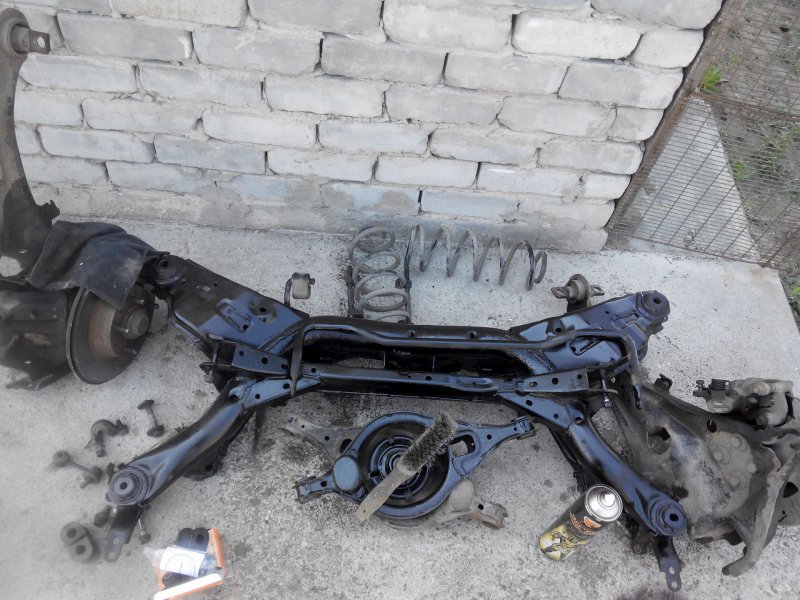 Сайлентблоки передней подвески Мазда 6 2006