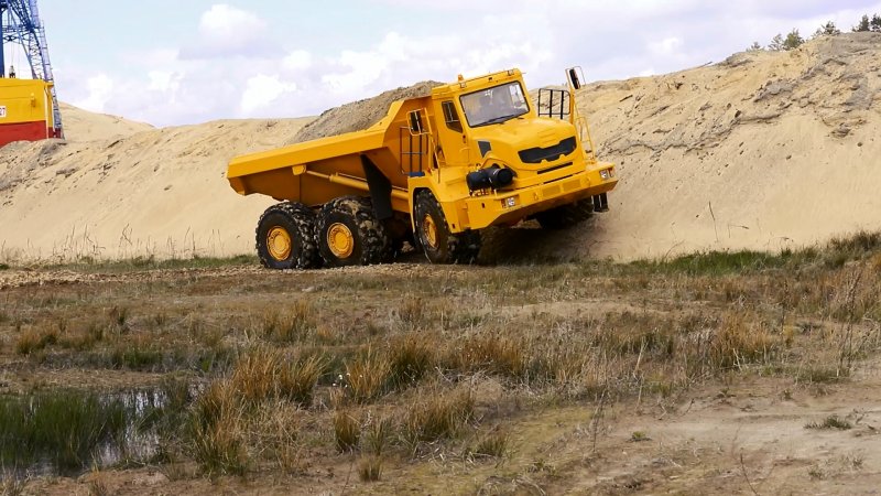 БЕЛАЗ 180тн