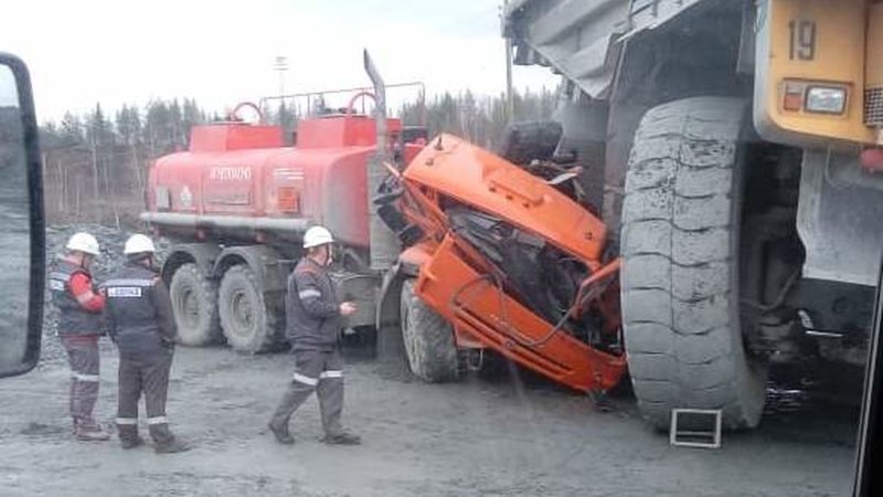 БЕЛАЗ-75710 И КАМАЗ