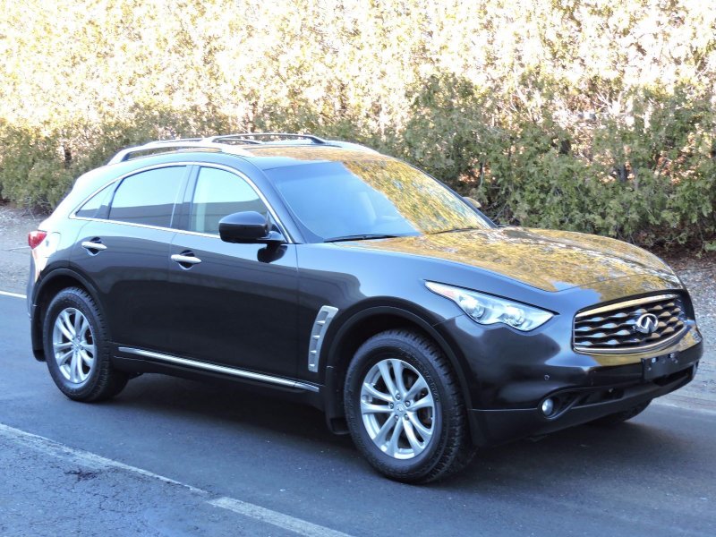 Infiniti FX 2011