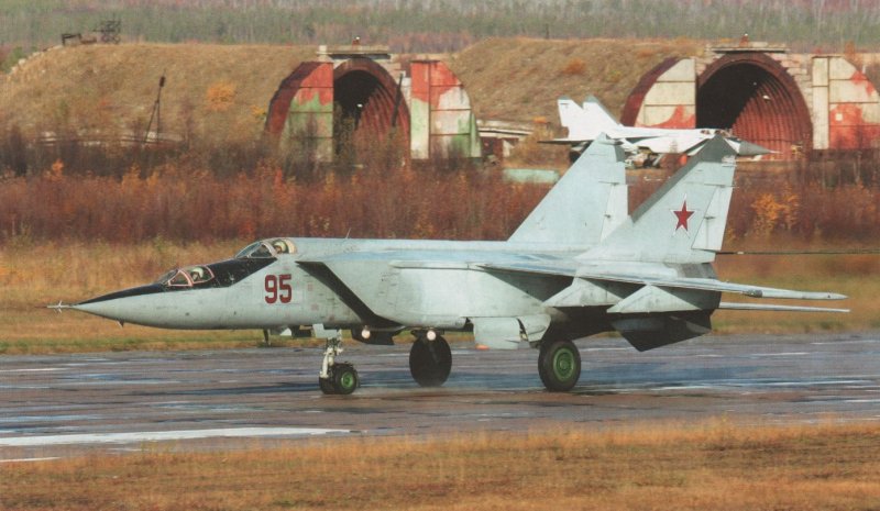 Самолет миг-25пу