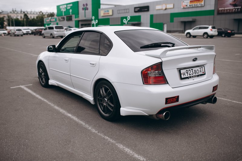 Subaru Legacy b4