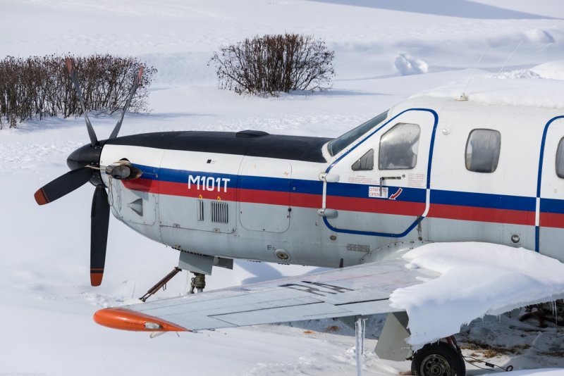 АН-30 над водой фото