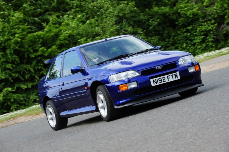 Форд Cosworth RS