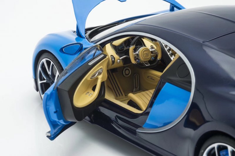 Bugatti Chiron Sport салон