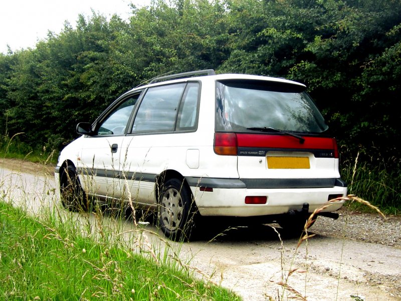 Mitsubishi Space Runner 1.8 МТ 1992