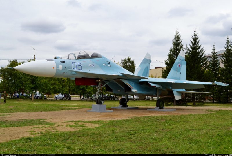Су 27 Анапа памятник