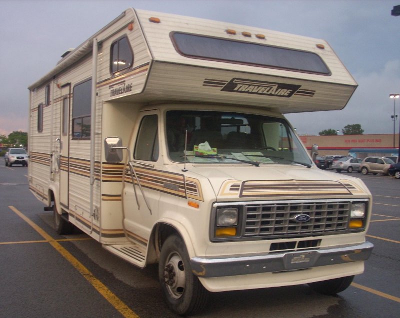 Ford Econoline e150 van