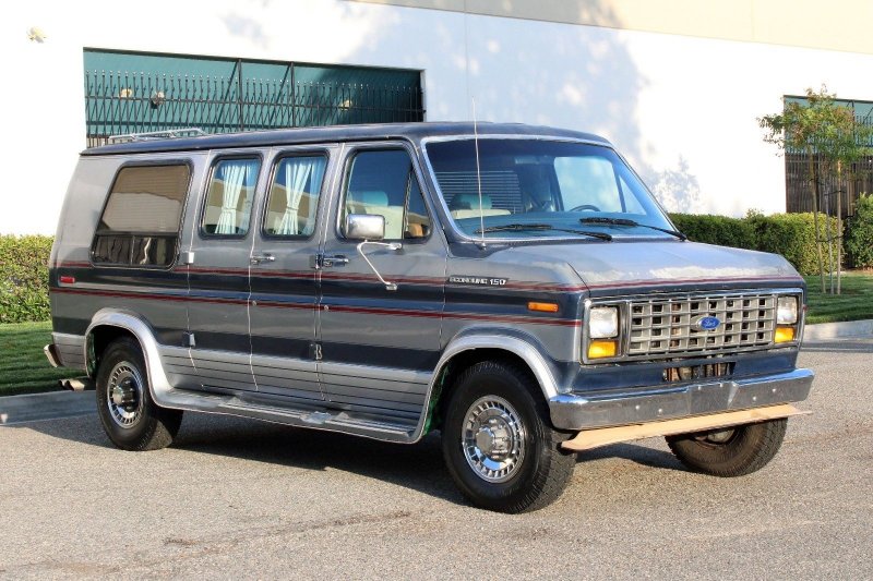 Ford Econoline 2000
