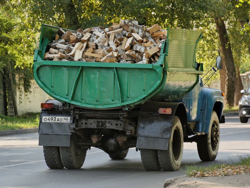 ЗИЛ 555 ММЗ груженый
