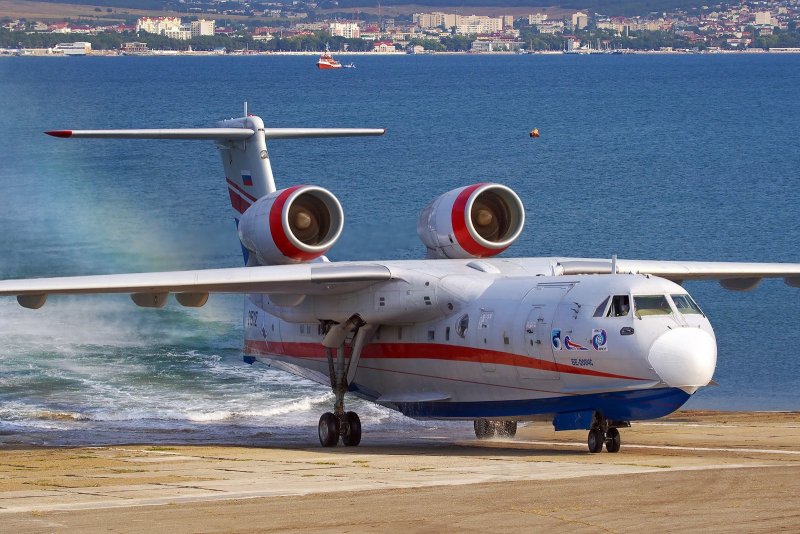 Бериев бе-103